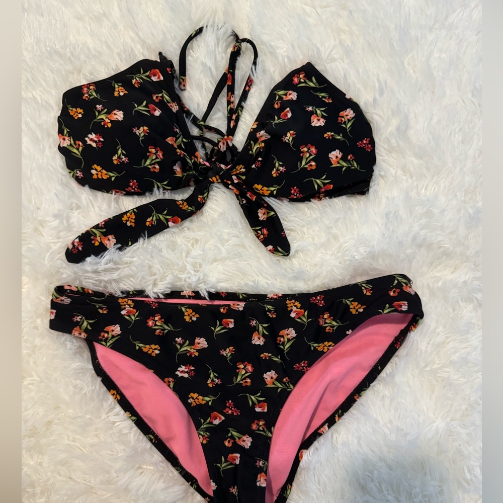 Flower bikini